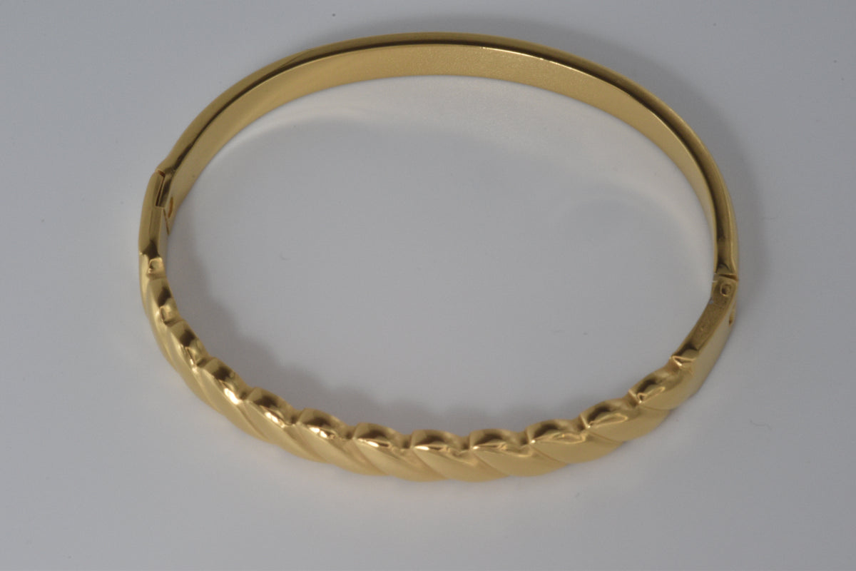 Smooth Angle Bangle